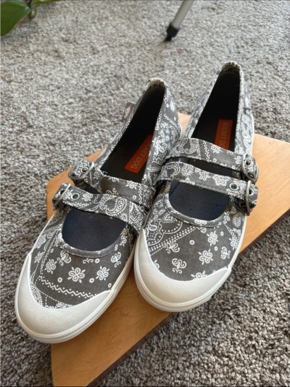 Rocket Dog Gray Paisley Bandana Mary Jane Flats